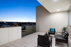 glenelg-apartment-renovation-bedroom-balcony-1